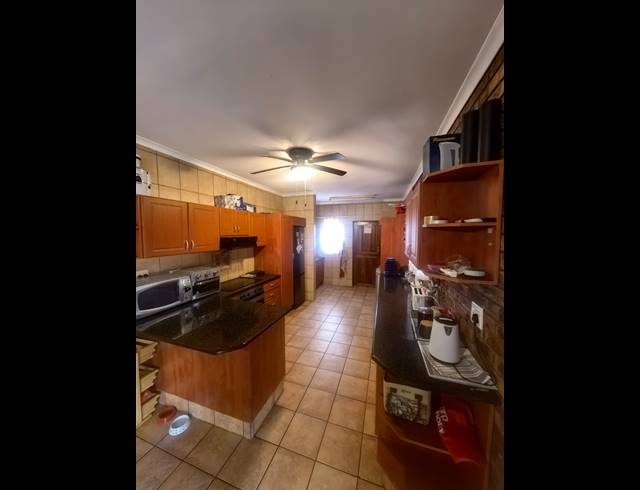 3 BEDROOM DUET RENTED IN BIRDSWOOD